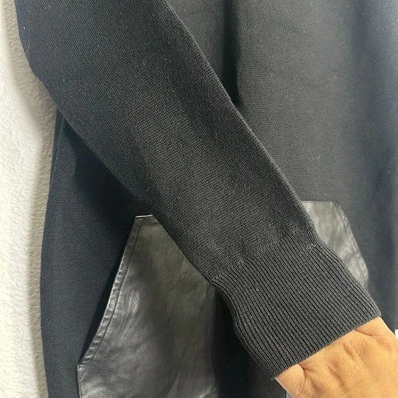J Crew Merino Wool Black Long Sleeve Top Front Leather Pockets Size Small - Picture 6 of 11